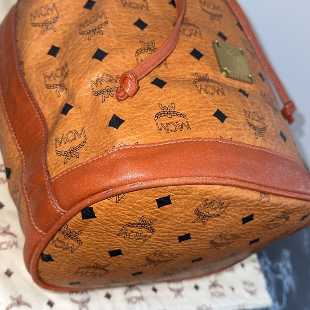 MCM Leather Bucket Drawstring Shoulder Bag AUTHENTIC - Picture 6 of 14